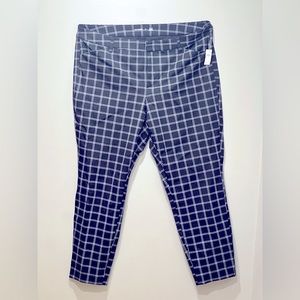 Old Navy Pixie High Rise crop black with white plaid pattern pants